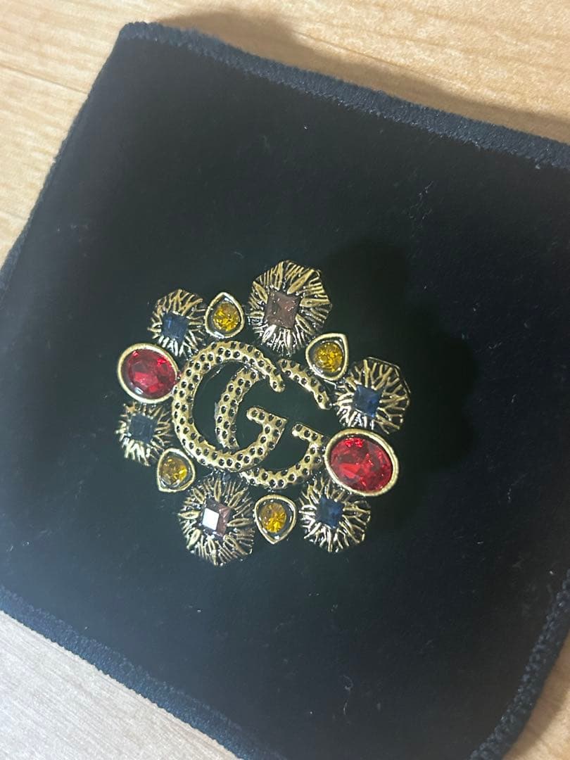 希少 【vintage GUCCI 】GGロゴブローチ