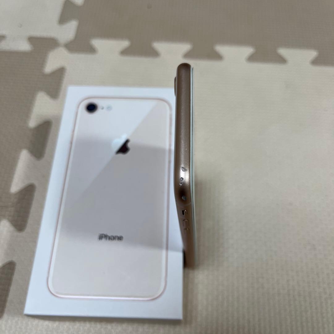 バッテリー100% iPhone8 simフリー 64GB ゴールド - メルカリ