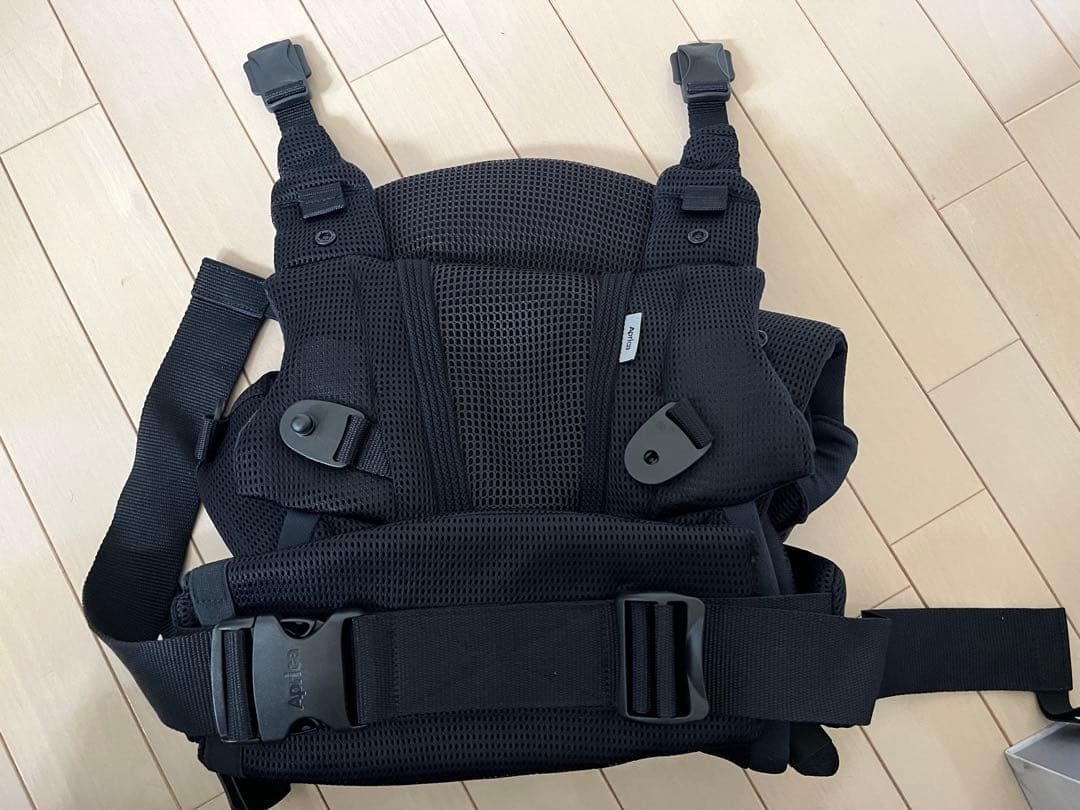 Aprica 抱っこ紐「ラクリス」 ブラック Aprica アップリカ ラクリス AB (ブラック) 抱っこ紐 新生児タテ対面