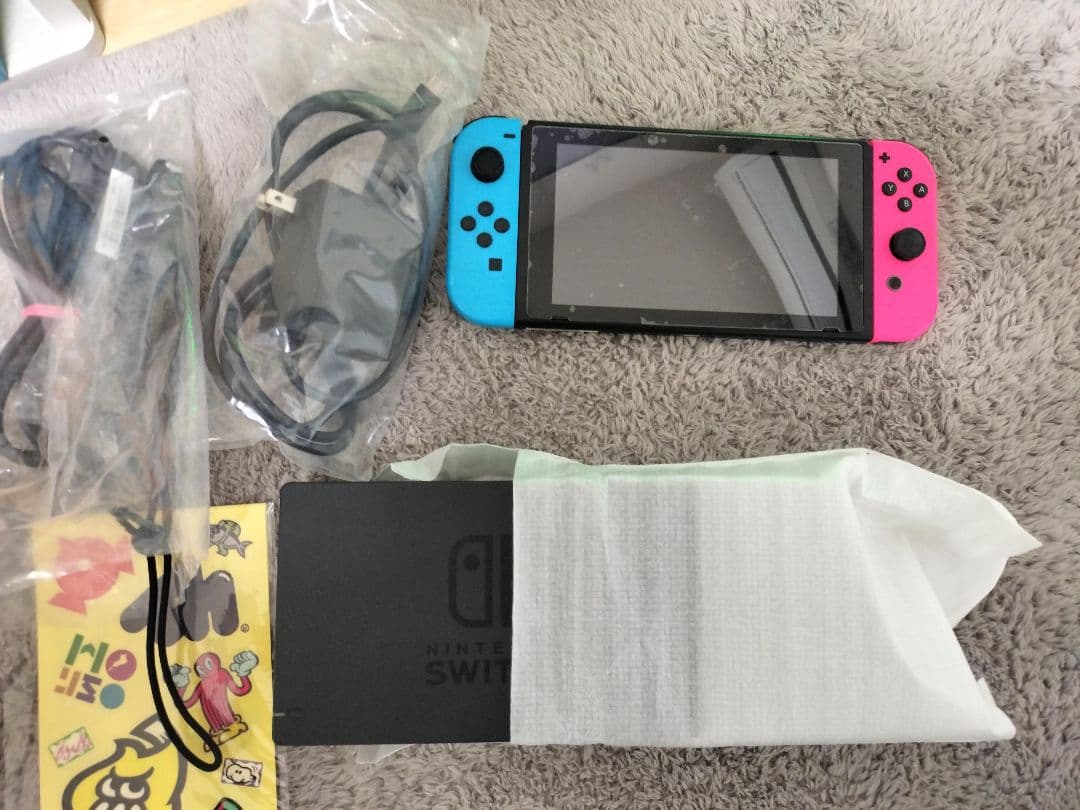 ニンテンドースイッチ本体セット、おまけケース付き Nintendo Switch すぐに遊べるセット 純正アダプタ・ドック付き