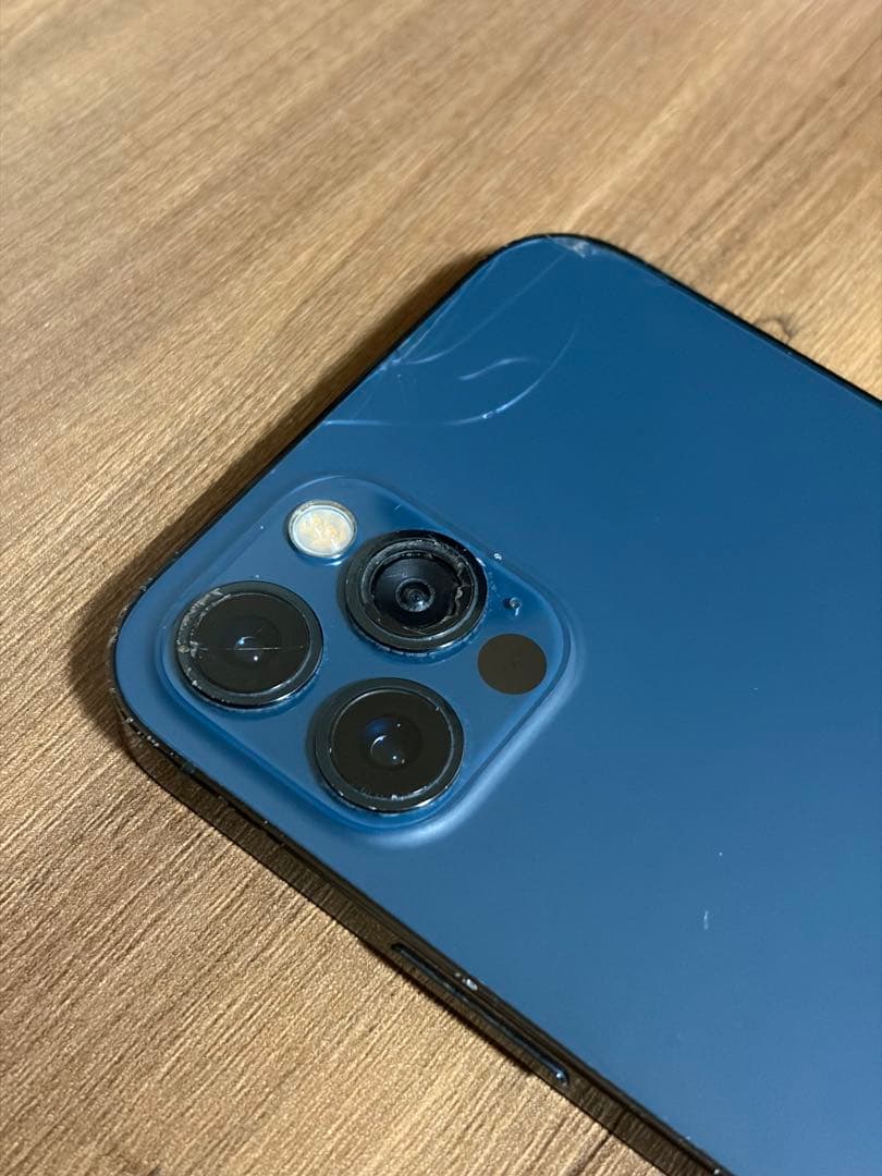 iPhone12 Pro パシフィックブルー ひび割れ、ガラス割れ有 - メルカリ