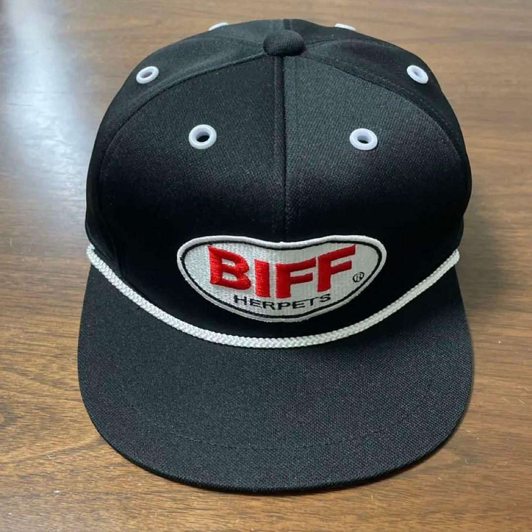 BIFFキャップ 野性爆弾くっきー ぶてぃっく紫歯茎 バック