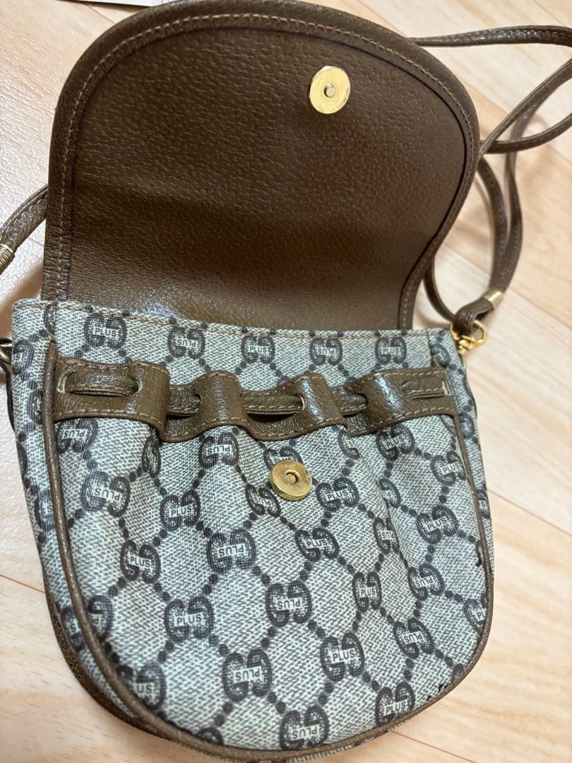 GUCCI PLUSグッチ プラス ショルダーバッグ ポシェット 希少 - メルカリ