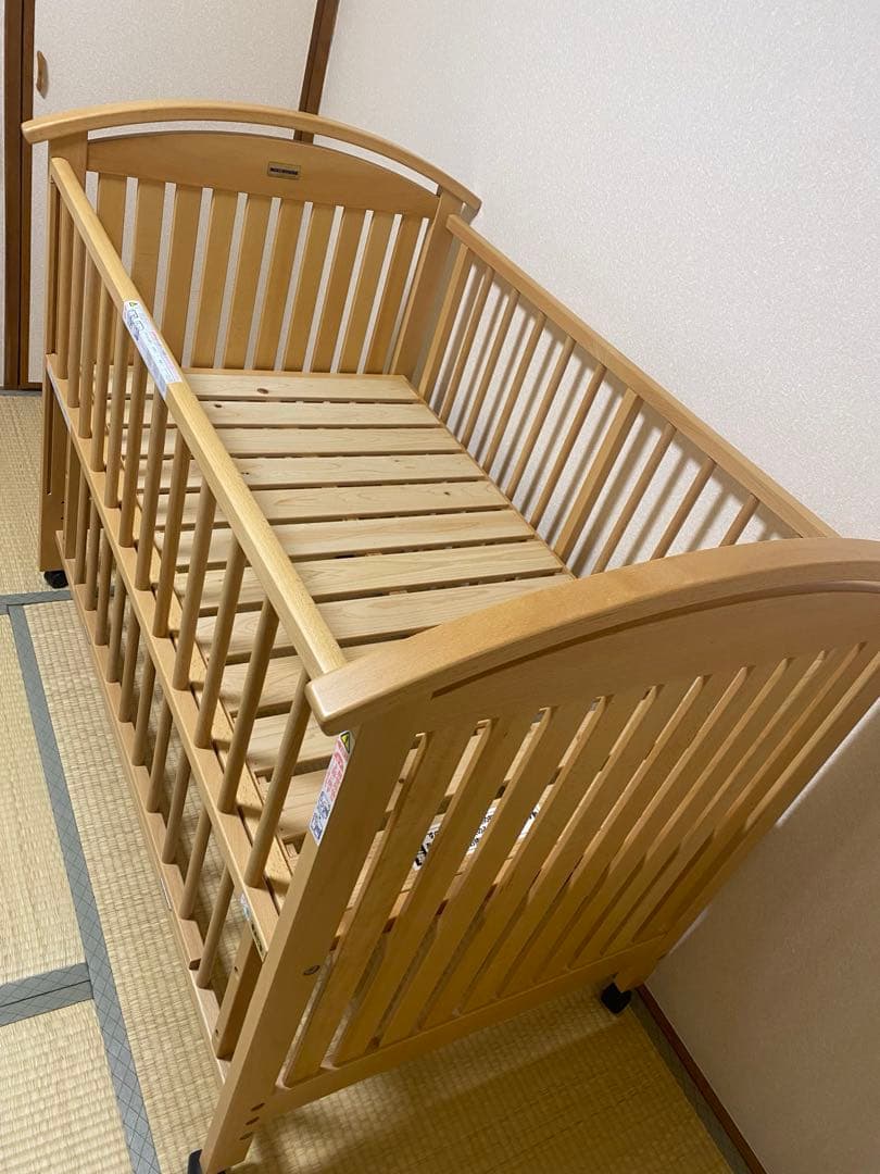 引き取り限定】 Miki House 木製ベビーベッド - メルカリ