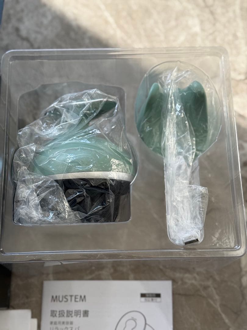 一度のみ使用！】MUSTEM 美顔器 グリーン USB充電式 - メルカリ