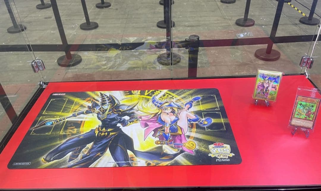 海外会場限定】 魔術師の弟子ブラック・マジシャン・ガール デュエル