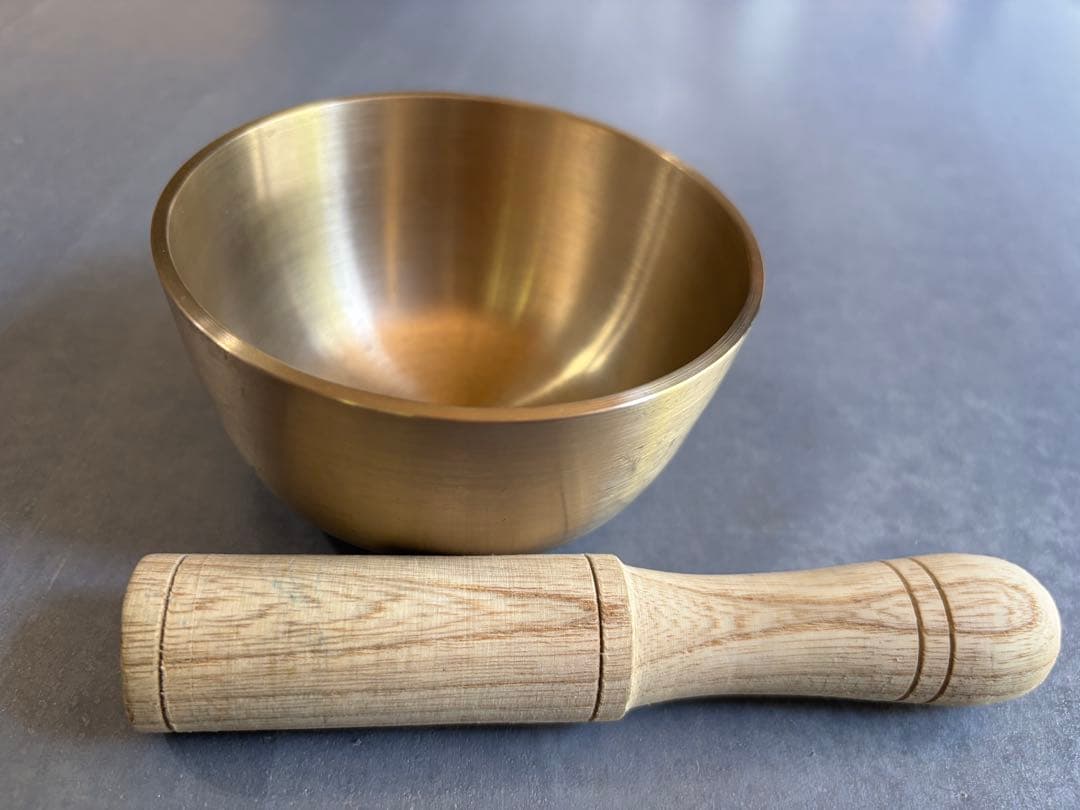 関西万博 ネパール館 シンギングボール 歌う鉢 SINGING BOWL - メルカリ