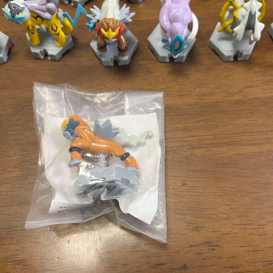 ポケモン モンコレプラス 初期 20体 まとめ売り 色違い エンテイ