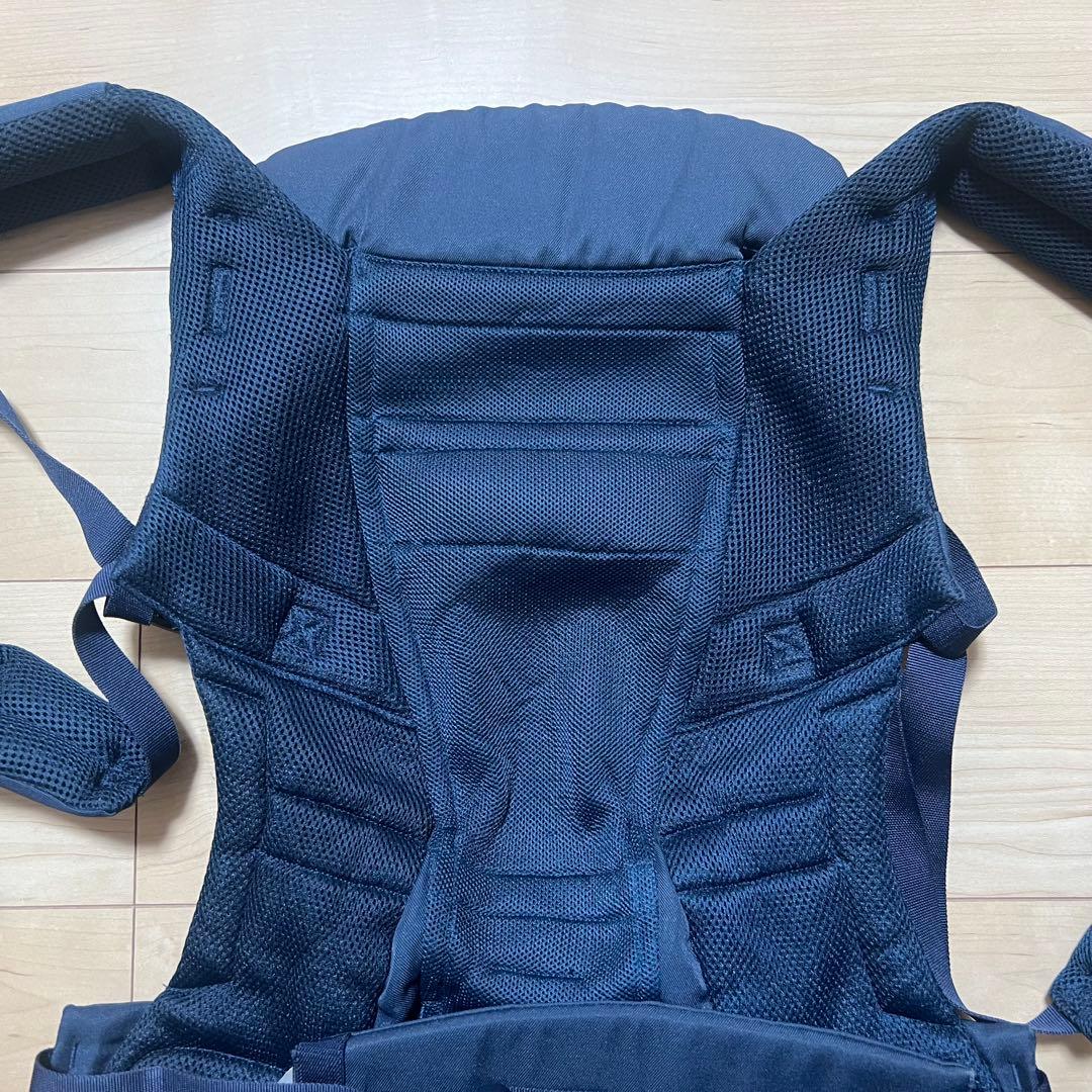 美品】ergobaby 抱っこ紐 メッシュ素材 ネイビー 3ポジション - メルカリ