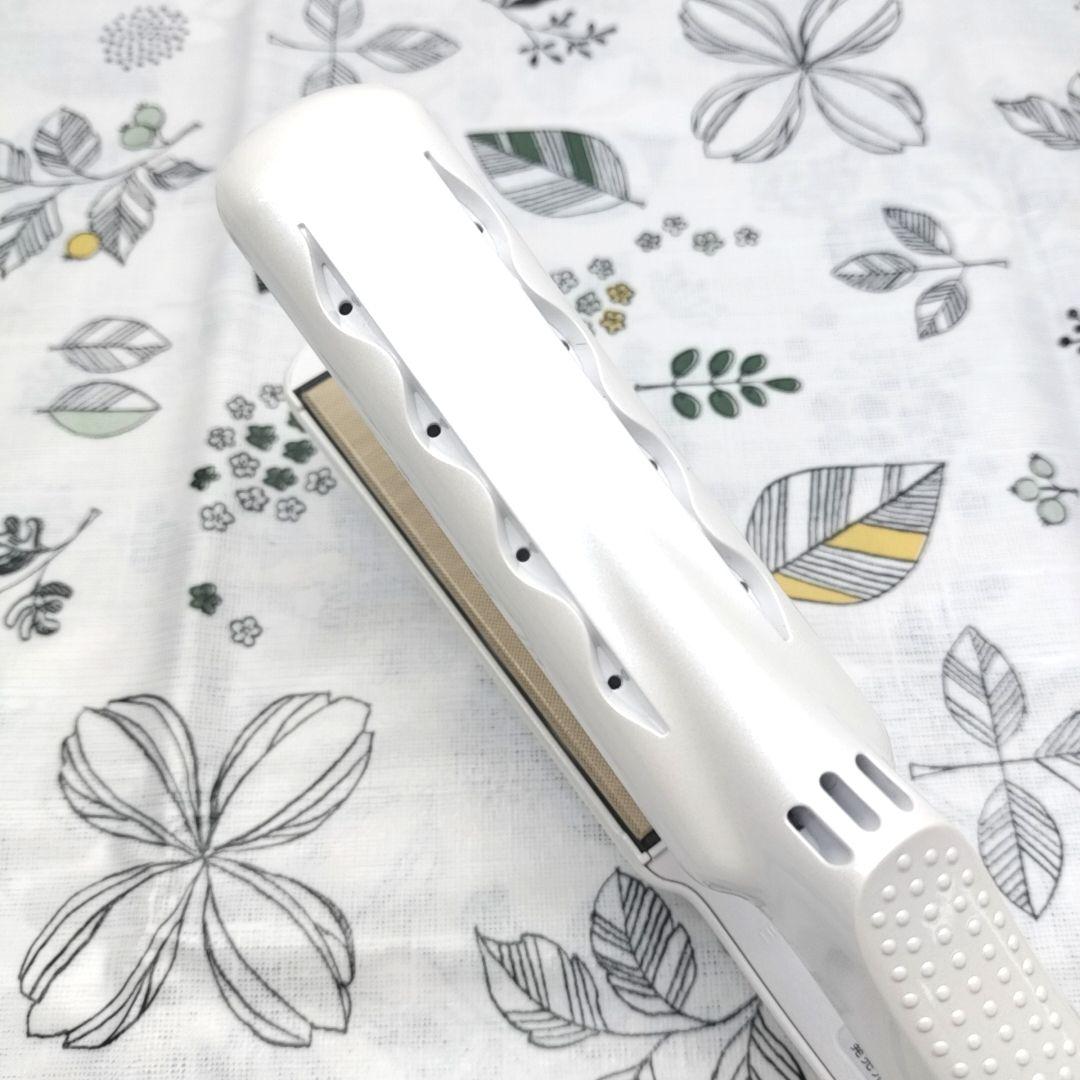 《ほぼ未使用》 KINUJO 絹女 ストレート アイロン ホワイト