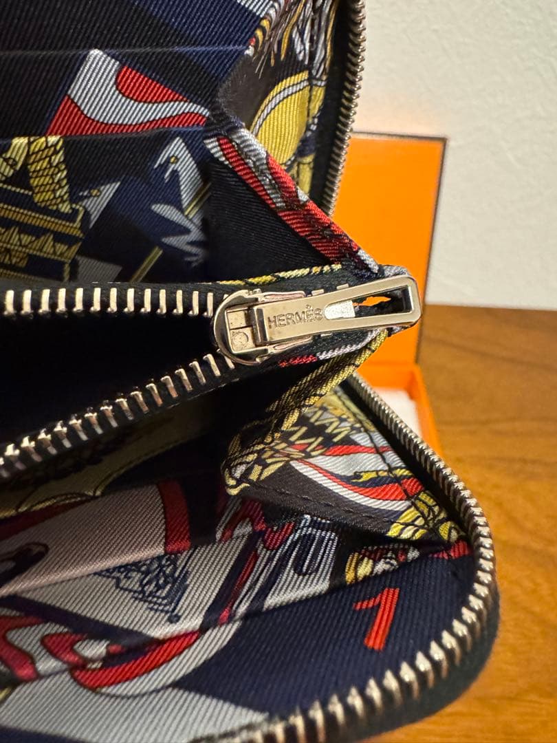 エルメス シルクインコンパクト キャバン ノアール - メルカリ