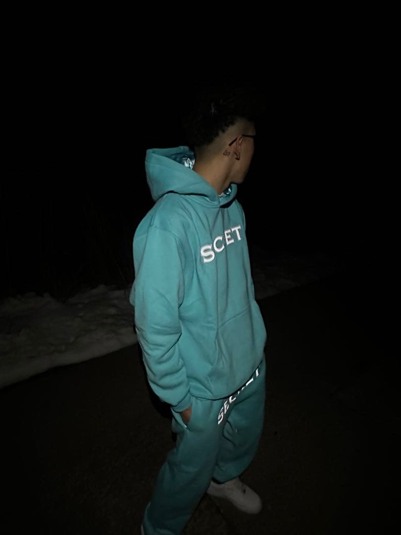 ぽーざー様 secret セットアップ 水色 激レア Lsize - メルカリ