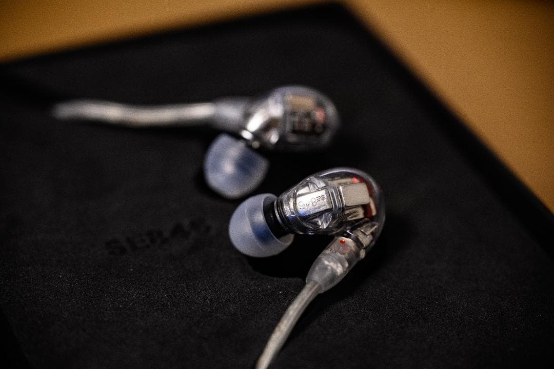 イヤホン SHURE SE846 gen2 Amazon.com: Shure SE846 PRO Gen 2 Wired Sound Isolating Earphones