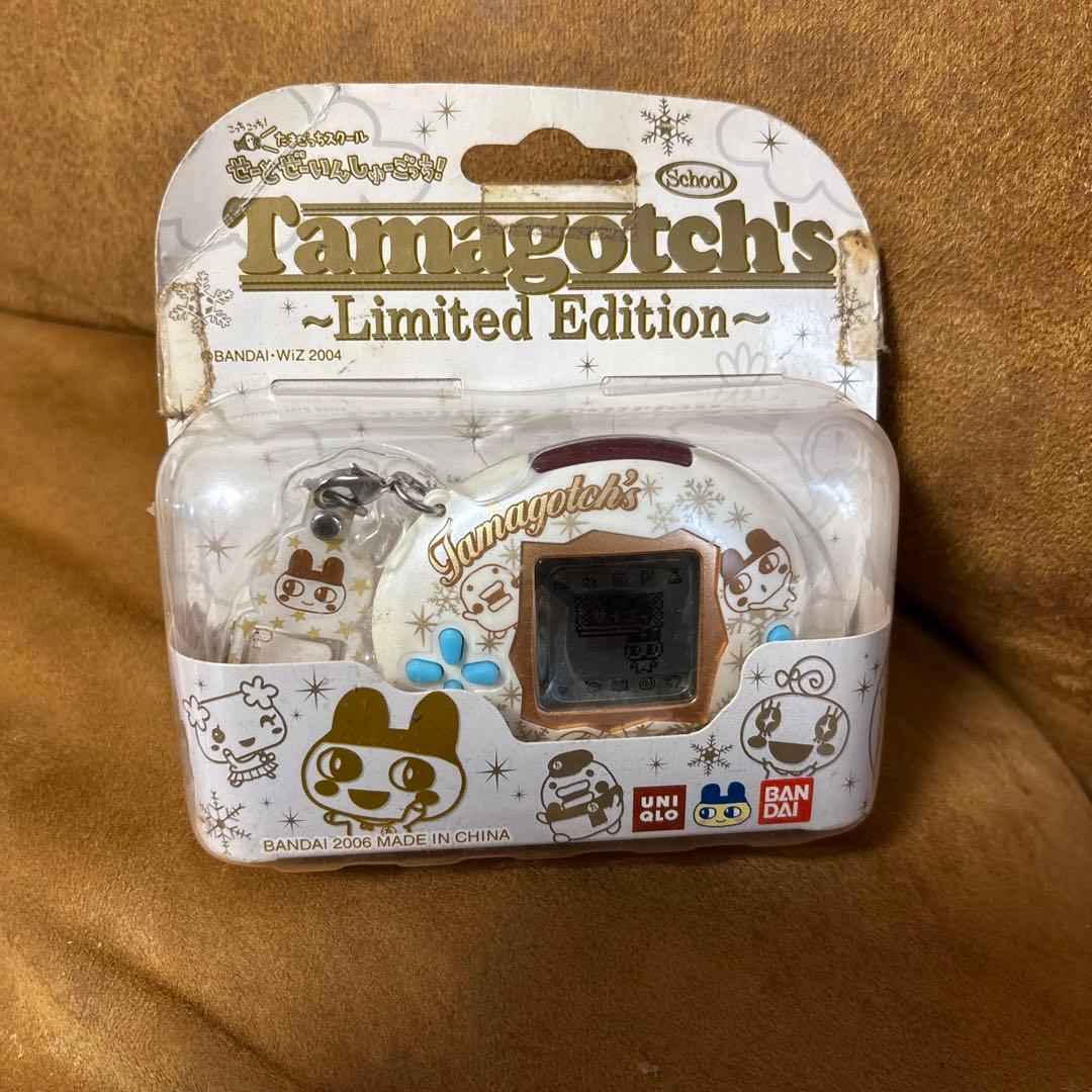 未開封 たまごっちスクール ユニクロ 限定バージョン バンダイ たまごっちスクール せーとぜーいんしゅーごっち ユニクロ