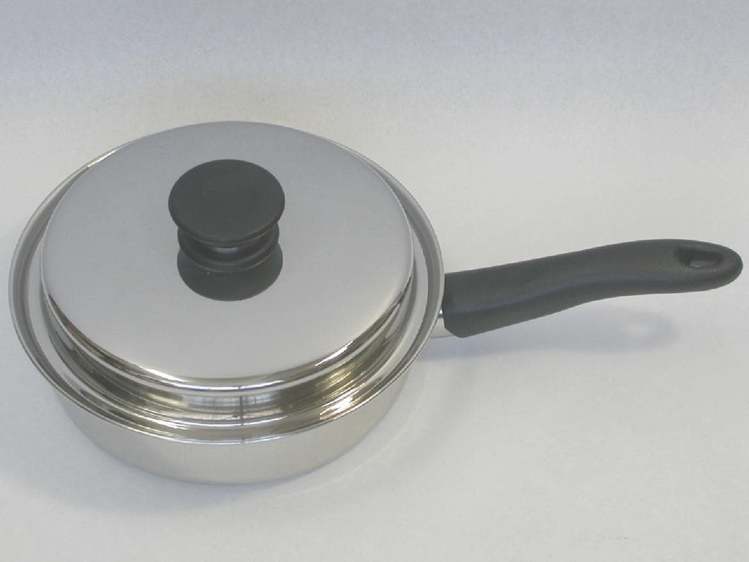 アムウェイ 中フライパン 未使用品 料理本とスクラブバッズ1個付き IH