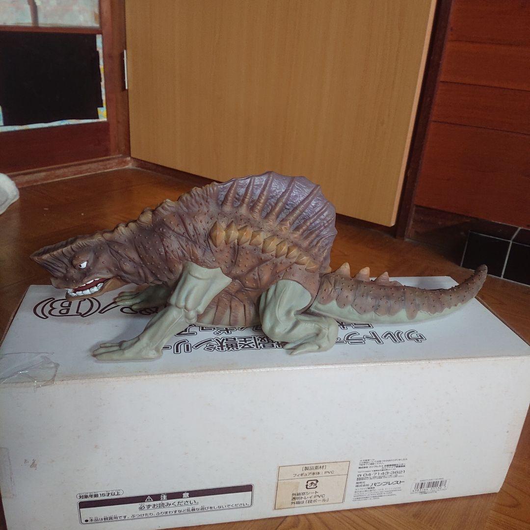 巨大ソフビ ガヴァドン(B)セット - メルカリ