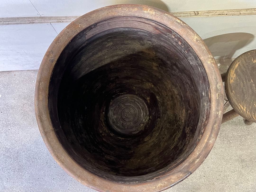 ヨ*ー様 古い唐津焼の大甕73.5cm 大瓶 壺 水瓶 古民具 - メルカリ