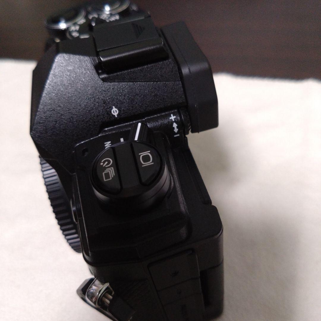 美品 OLYMPUS OM-5 ショット数1475回 バッテリー等おまけ - メルカリ