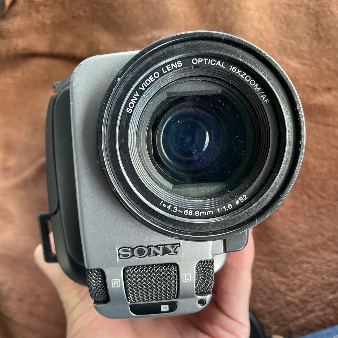 Sony Handycam CCD-TR3000 Hi8 ビデオカメラ - メルカリ