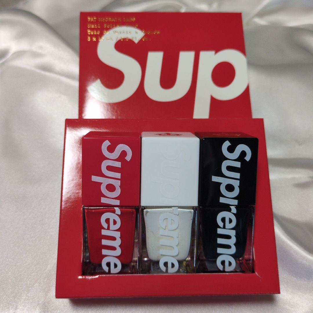 ♡Supreme ネイルポリッシュ 3本セット♡ シュプリームの「ネイルポリッシュ」が登場！Pat McGrathと再びコラボ