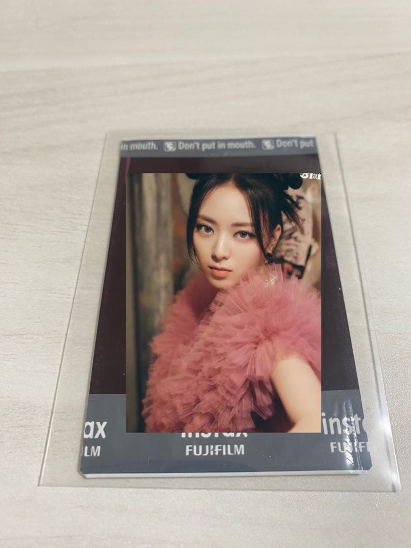 ユナ　itzy サイン入りチェキ ITZY ユナ 直筆サイン入り チェキ ITZYユナ 直筆サイン入りチェキ IT'z