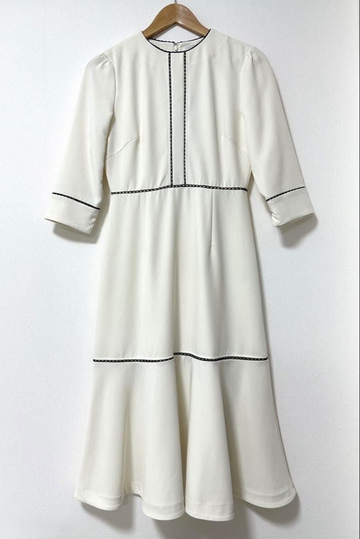 美品 セルフォード ワンピース レースラインWクロスワンピース 白