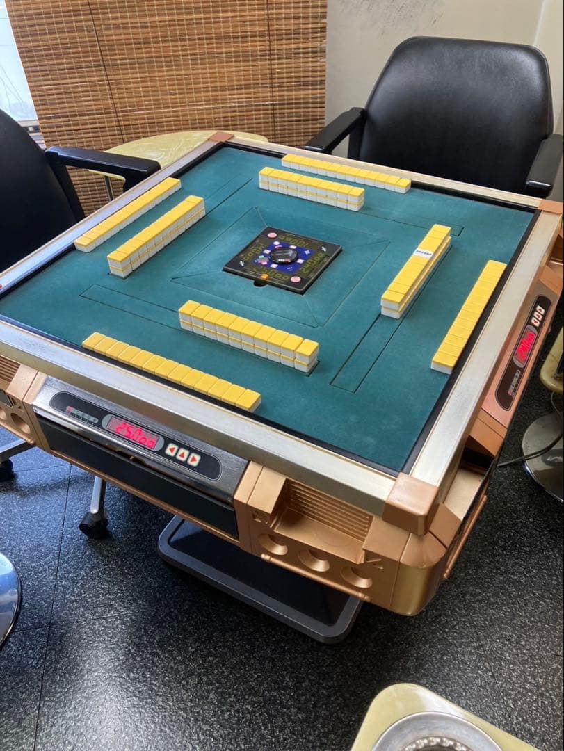 とりとり　麻雀卓 楽天市場】全自動麻雀卓 1年保証 赤牌点棒焼鳥除湿剤付 雀荘33mm牌 座