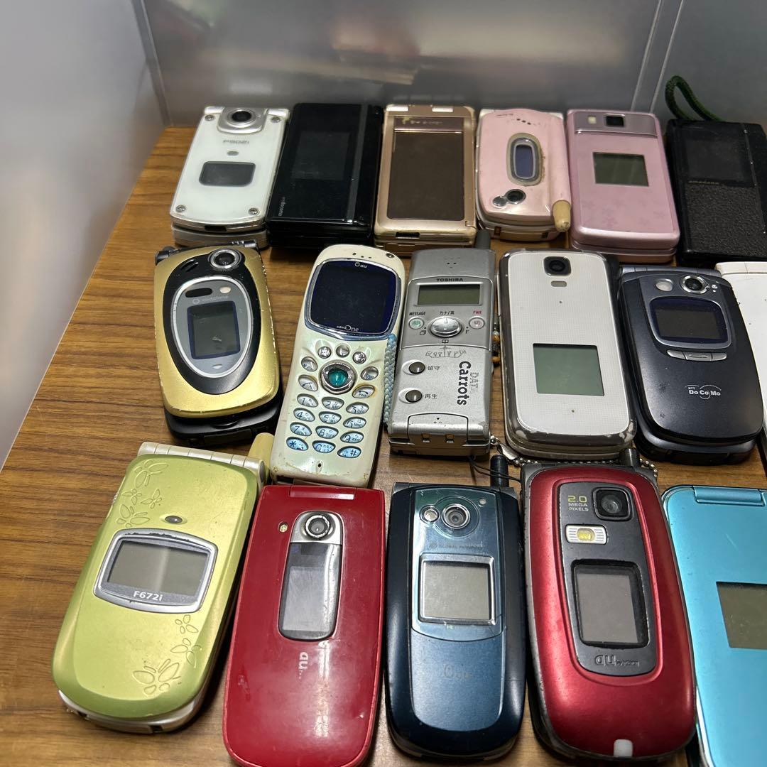 ガラケー 携帯電話 おまとめ 27台 動作未確認 ジャンク