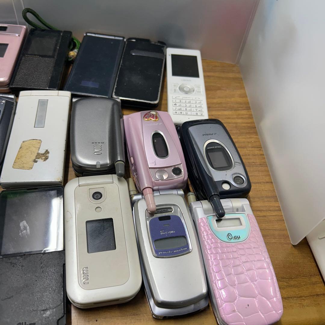 ガラケー 携帯電話 おまとめ 27台 動作未確認 ジャンク