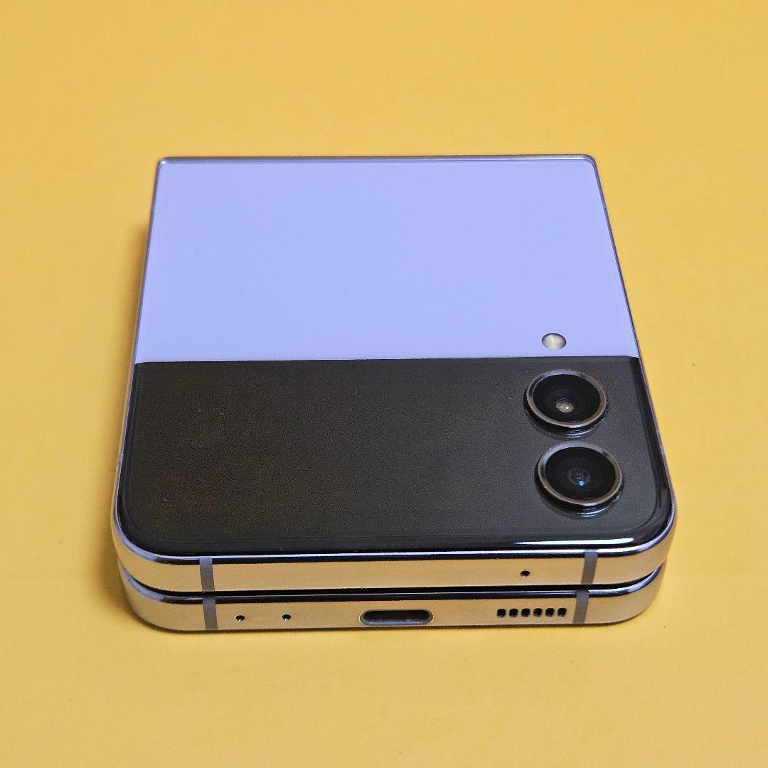 Galaxy Z Flip4 SCG17 ｜24時間以内発送#815 - メルカリ