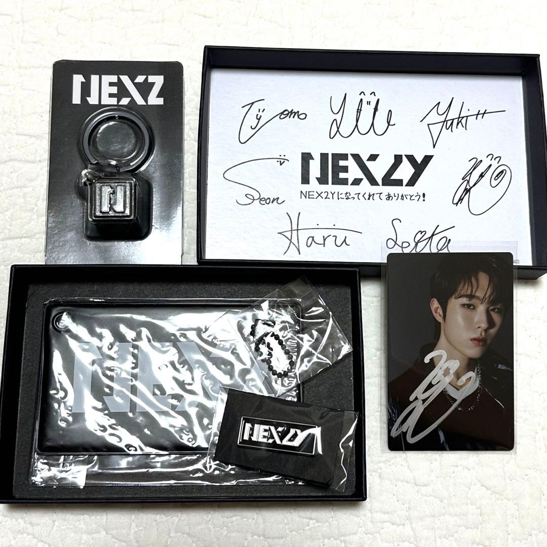 NEXZ ヒュイ 直筆サイン NEX2Y 早期入会特典 - メルカリ