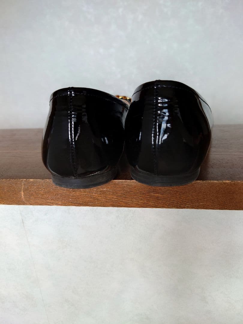 PRADA ブラック フラットシューズ ゴールドチェーン サイズ381/2 - 靴