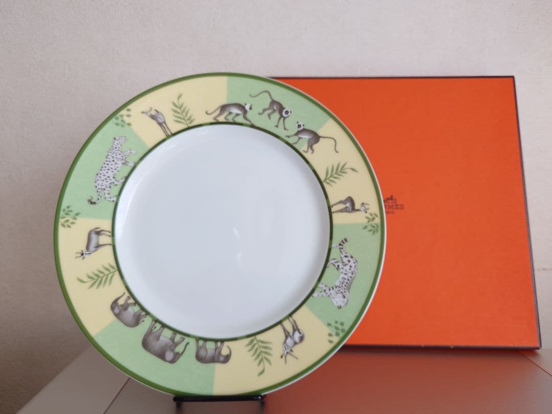 正規品・新品未使用】HERMES エルメス アフリカ プレート 美品 - メルカリ