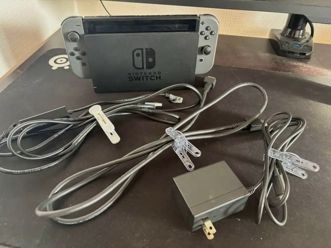 値下げ可能 Nintendo Switch 本体 黒Joy-Con SDカード付 値下げ可能 Nintendo Switch 本体 黒Joy-Con SDカード付 値下げ