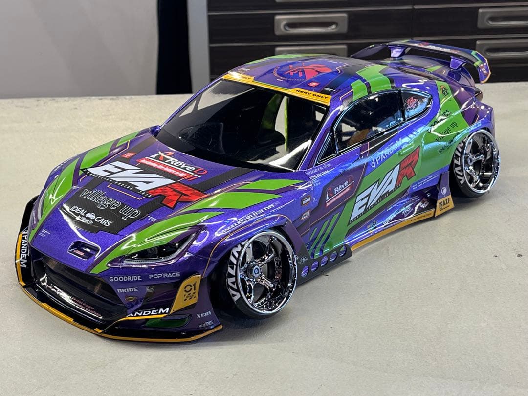 ReveD「エヴァンゲリオンレーシング GR86」リアショート加工済み