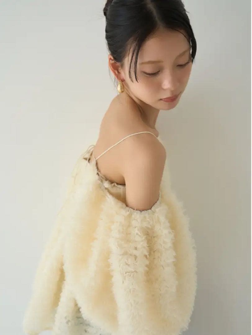 LILY BROWN 3wayチュールペプラムビスチェ - メルカリ