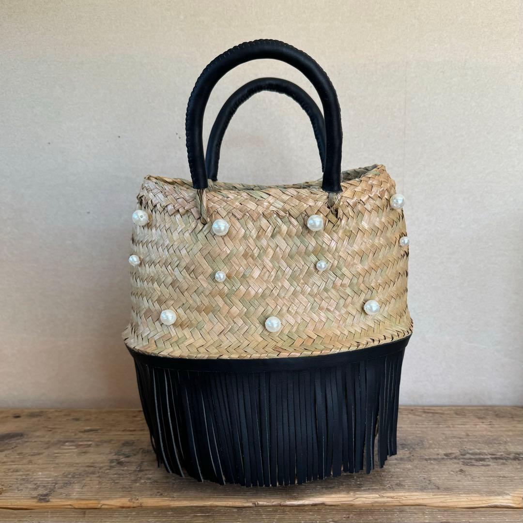 hansry カゴバッグ pearl-black fringe - メルカリ