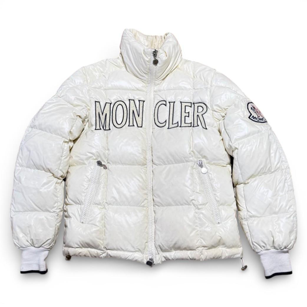 モンクレール ロゴ ホワイト ダウンジャケット LAMPO ジップ モンクレール メンズ ライトダウン MONCLER ライン ロゴワッペン