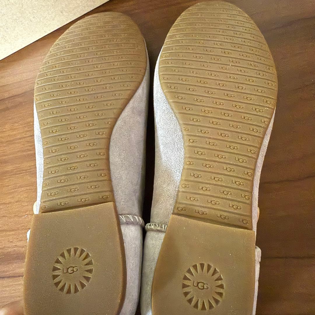 UGG グレー モカシンフラットシューズ 24.5cm
