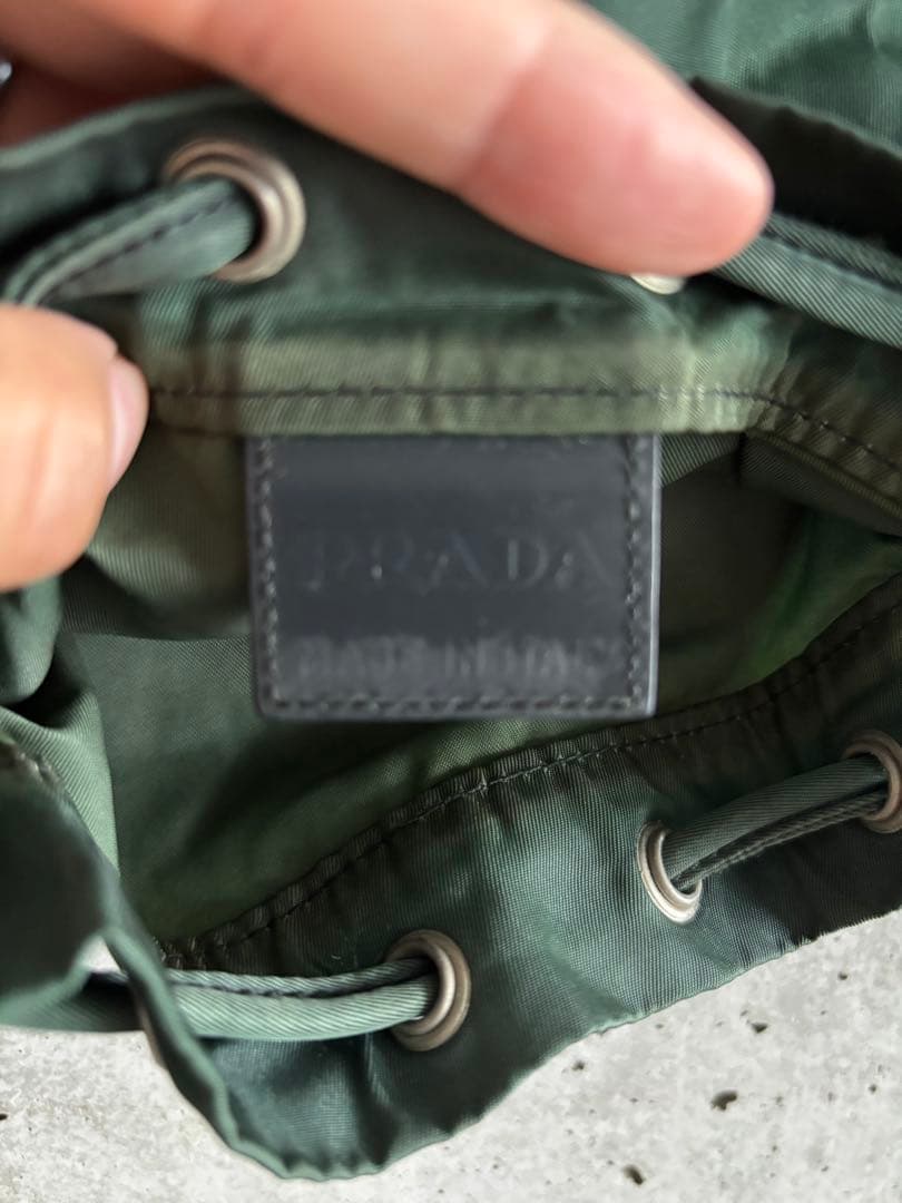 PRADA プラダ ポーチ 巾着型 テスートナイロン グリーン 三角ロゴプレート