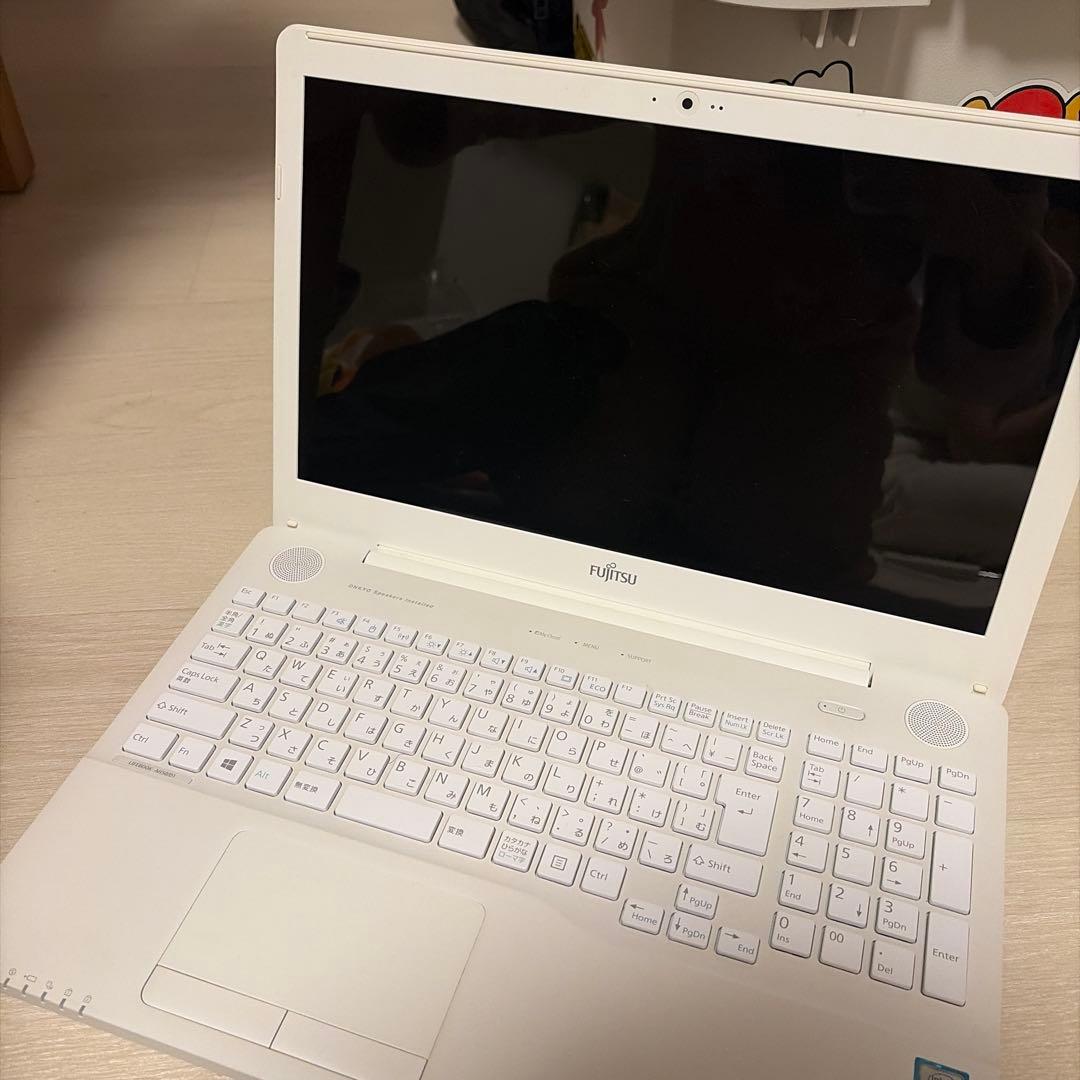 15.6型 PC】Fujitsu LIFEBOOK ホワイトノートPC 本 - メルカリ