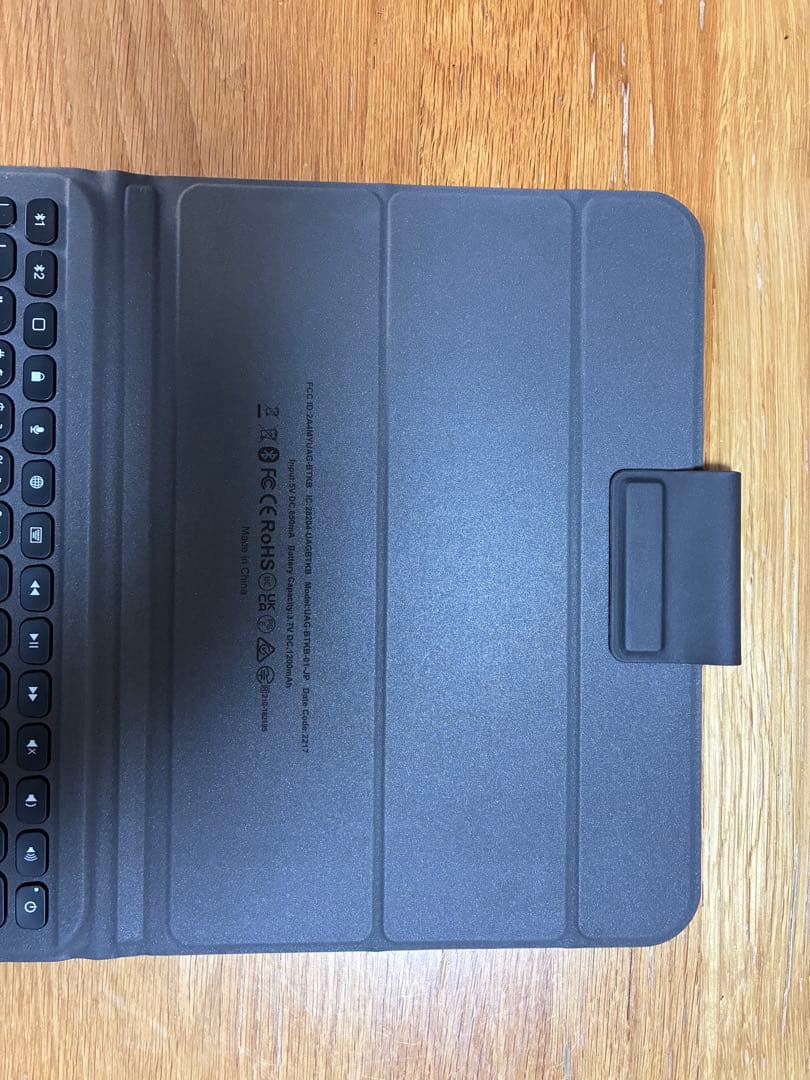 UAG iPad(第9/8/7世代)用トラックT-p搭載Bluetoothケース - メルカリ