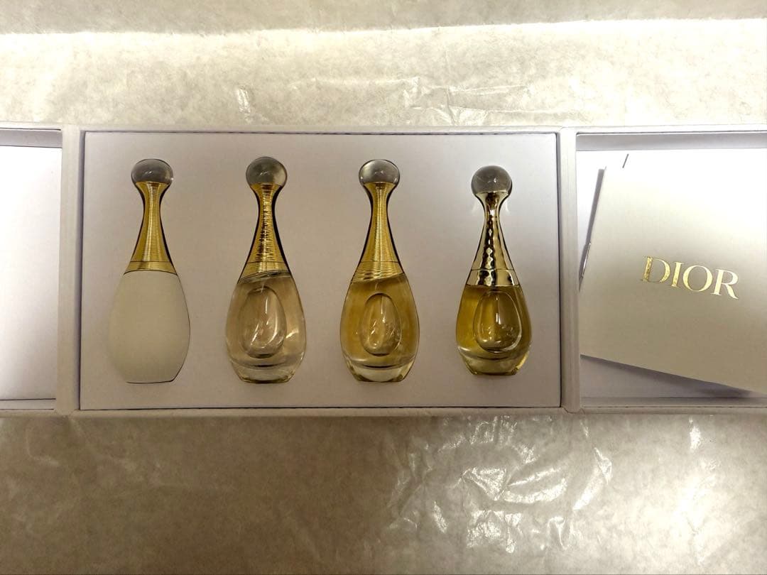 Dior J'adore 香水セット 4本入りクリスタル会員 ノベルティ - メルカリ