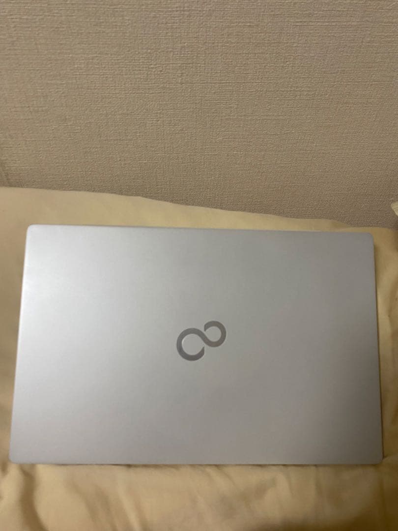 FUJITSU ノートパソコン ケースと充電器付き tks-en1166.jpg