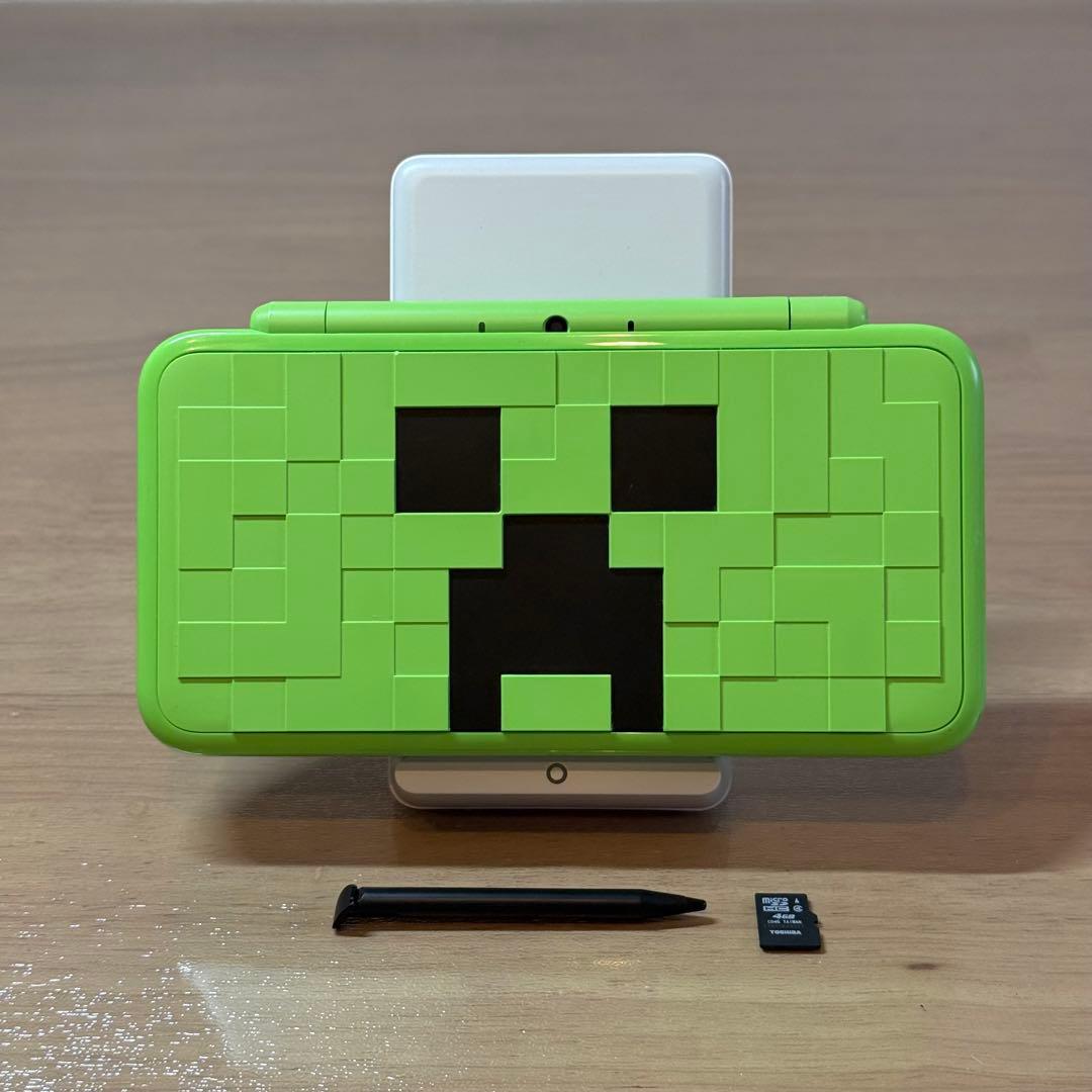 4-351 Newニンテンドー2DS LL マインクラフト MINECRAFT CREEPER EDITION NEW Nintendo 2DS LL Game Console from