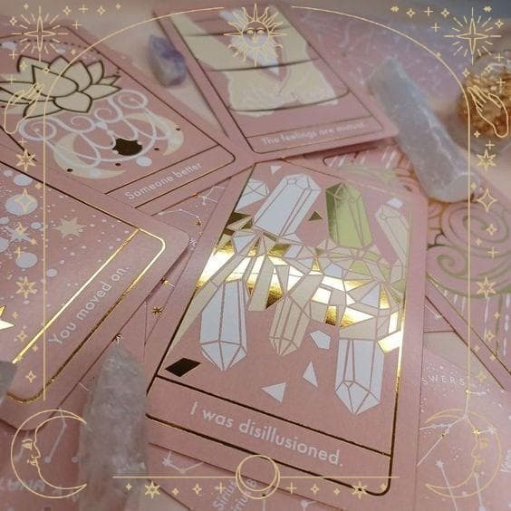 正規品オラクルカード】金箔押しが美しくエレガント✨愛と人間関係に特