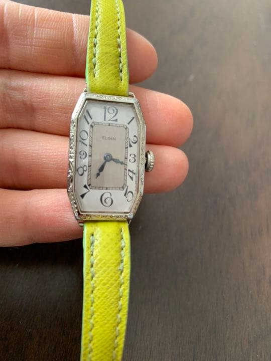 ☆値下げ nordgreen 時計 ピンク レザー ストラップ 女性がもらって