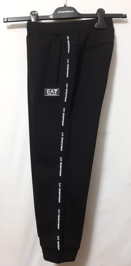 新品】EA7/アルマーニジュニア 裏起毛・スウェットパンツ 8A・8歳