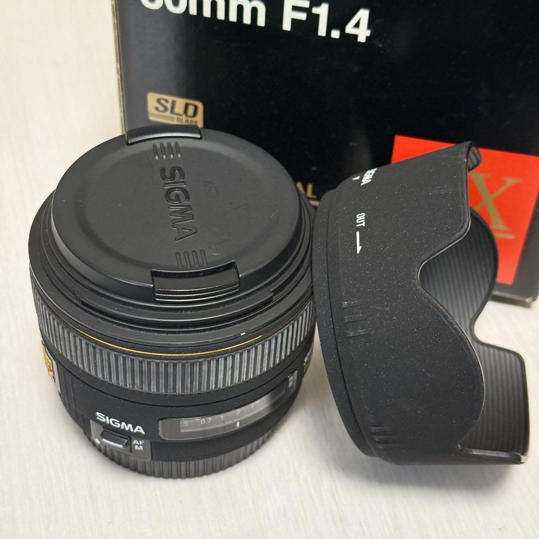 SIGMA 30mm F1.4 キヤノンEFマウント Amazon.com : Sigma 30mm F1.4 Art DC HSM Lens for Canon : Digital