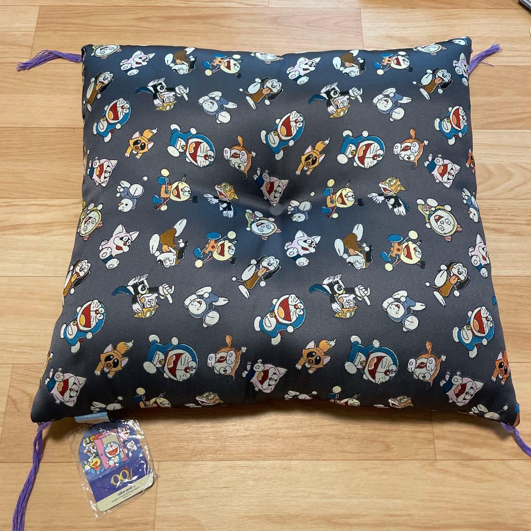 藤子・F・不二雄　ドラえもん　座布団　クッション kp5035-01_3.jpg